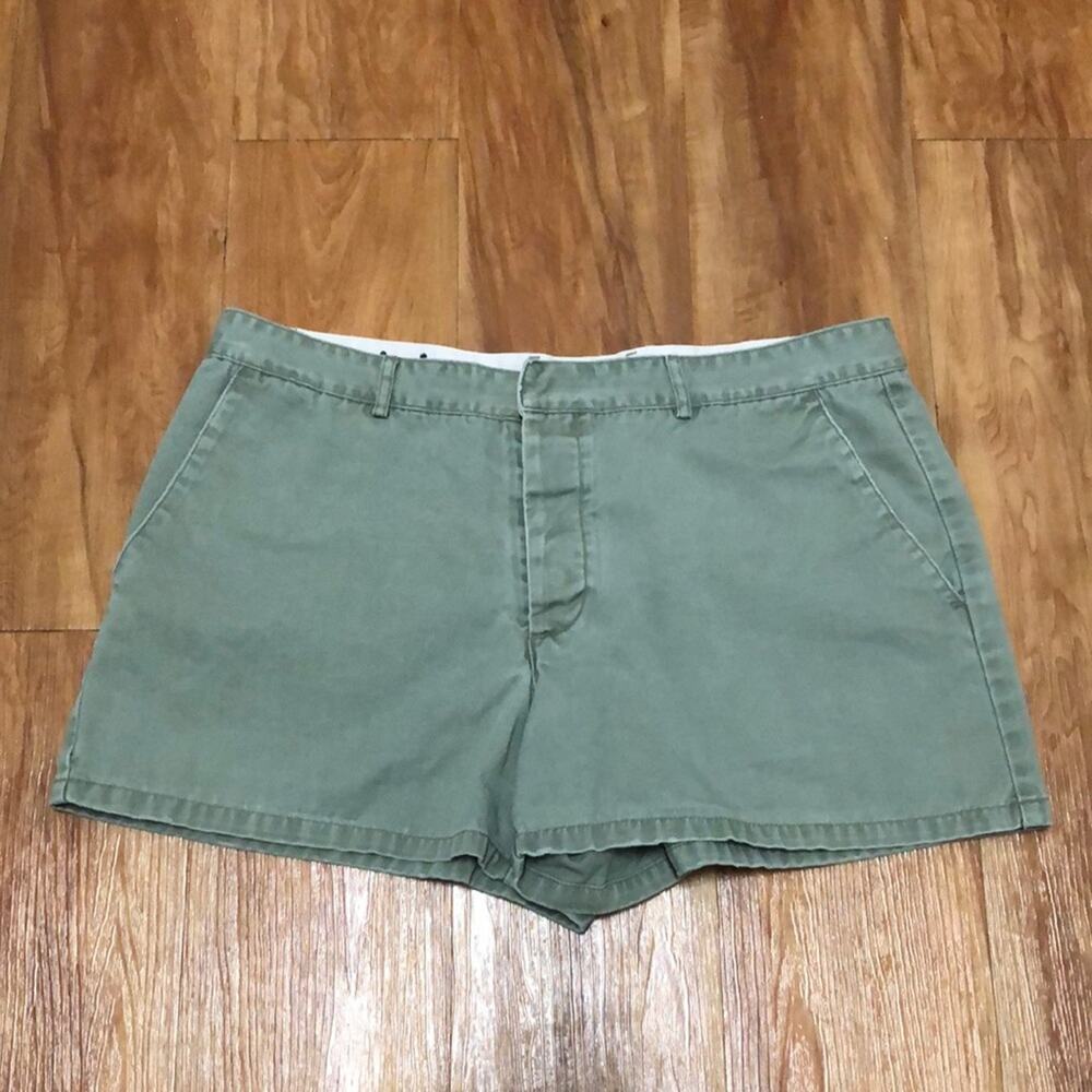 American Eagle Green Shorts Size 14